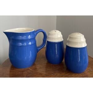 Universal Pottery Oxford Blue Cream Salt & Pepper Shakers Creamer USA Vintage